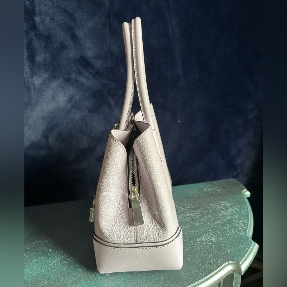 Michael Kors Lilac Pebbled Leather Tote | Pre-Loved with Dust Bag & Keychain - Picture 3 of 9